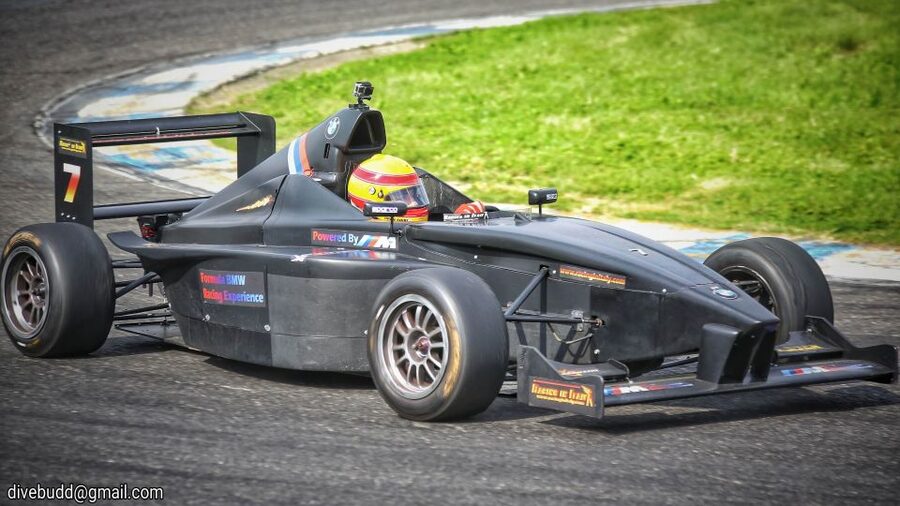 Milan: Formula BMW & Ferrari Race Course Driving Experience - Formula BMW FB02: 15 laps that feel like a driving course