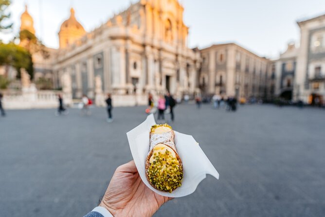 Milan Gourmet Food and Drinks Private Tour with Highlights - Via Fiori Chiari: A Charming Brera Stroll Start