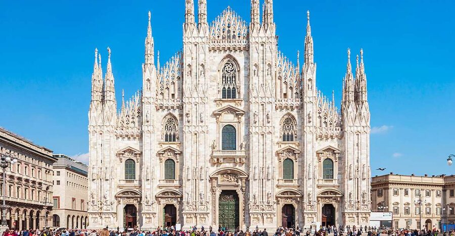 Milan: Guided Cathedral Tour with Rooftop Terraces Access - First stop at Piazza del Duomo: meeting point and what to expect