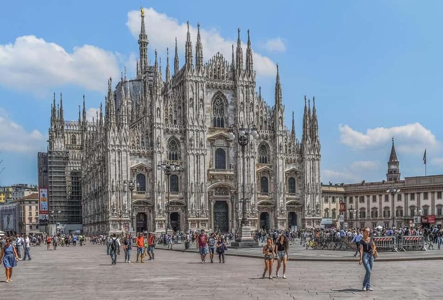 Milan: Guided Duomo Guided Tour and Rooftop Access - Rooftop Terraces: Milan’s Views When You Choose the Upgrade