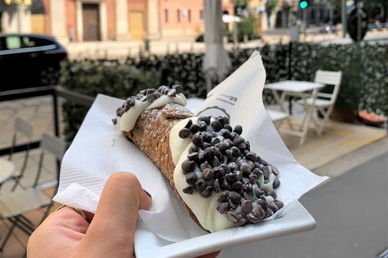 Milan: Guided Food Tour with Tastings - Social energy: meeting new friends without trying