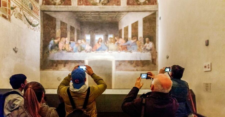 Milan: Guided Tour of Leonardo da Vinci's 'The Last Supper' - From the yellow TOUR sign to the ID check: how the 1 hour runs