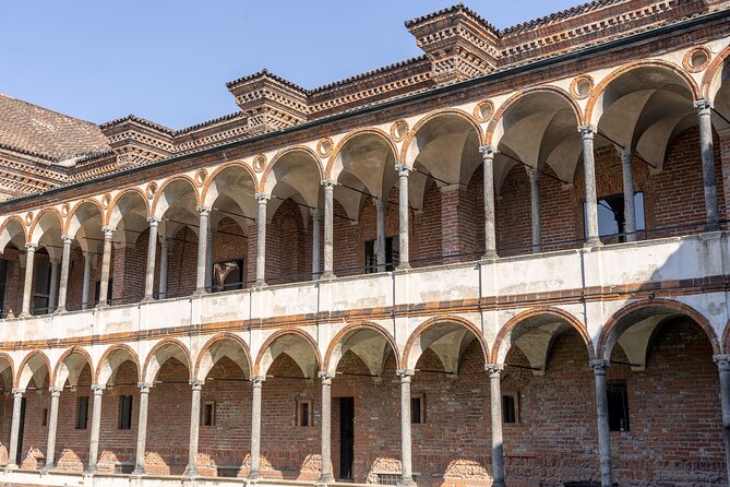 Milan: Highlights and Secret Treasures walking tour - Piazza Affari and Milan’s money talk