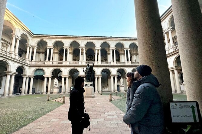 Milan Highlights: Guided Duomo, Last Supper & City Centre Tour - Stop 5: La Scala from the outside—quick architecture cues
