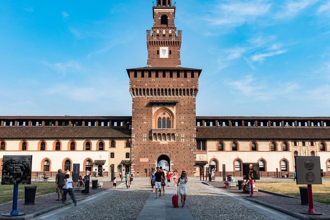 Milan Highlights semi-Private Walking Tour - Passing La Scala: Understanding Opera Culture Without Walking Into a Crowd