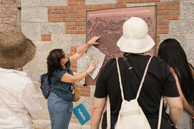 Milan Highlights Tour with Expert Guide – 2 Hours - La Scala Theatre: Opera Grandeur in a Short Window