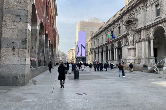 Milan History & Street Food Tour with Wine Tasting - Brera District: art galleries, cafés, and the gelato landing