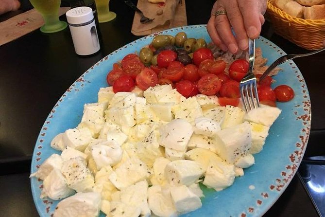 Milan : ITALIAN FOOD TOUR - 3h - The guide factor: when the story is part of the meal