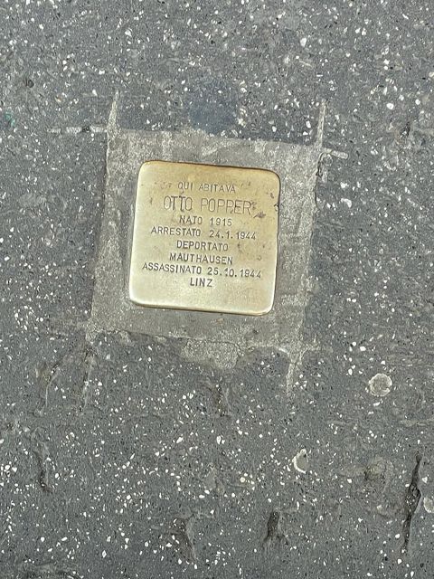 Milan: Jewish Tour - Duomo-area logistics: meeting point and pacing that actually works