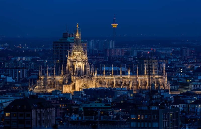 Milan: Myths, Legends, and Witches Dark Side Walking Tour - Pinacoteca Ambrosiana and Palazzo Carmagnola: tragic love that inspired big names