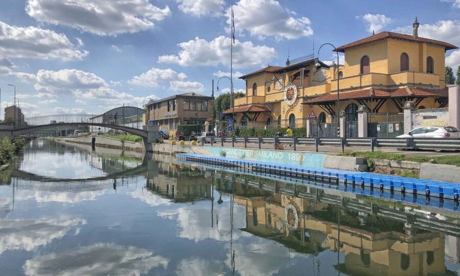 Milan: Navigli Canal Boat Cruise - Vicolo dei Lavandai: when the canal turns into architectural storytelling