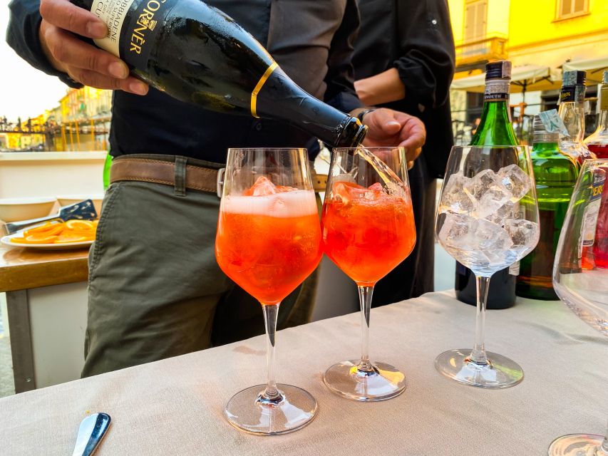 Milan: Navigli District Canal Boat Tour with Aperitivo - Darsena di Milano: photo-stop time and canal energy
