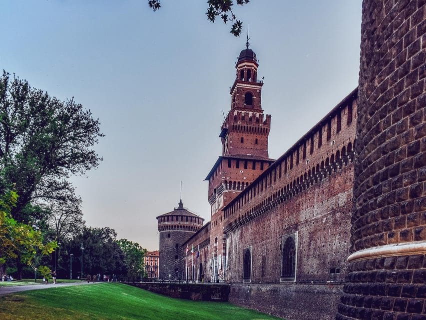 Milan: Night Tour by Bus - Where to Board Near Largo Cairoli