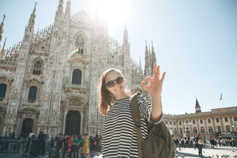 Milan: Old Town Highlights Private Guided Tour - Duomo rooftop terrace by lift (6-hour option): priority access and the renovation reality