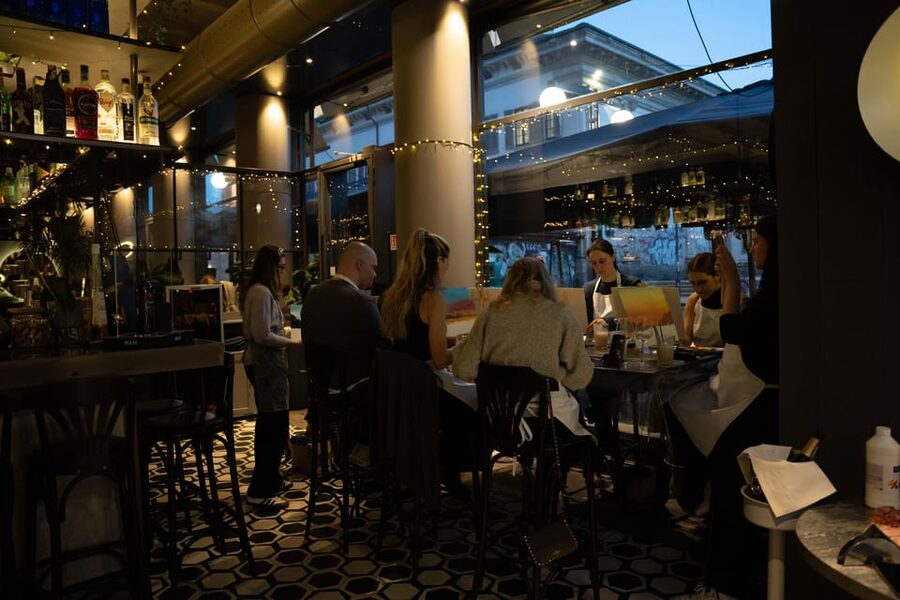 Milan: Paint 'n Sip Class - What the reviews highlight most