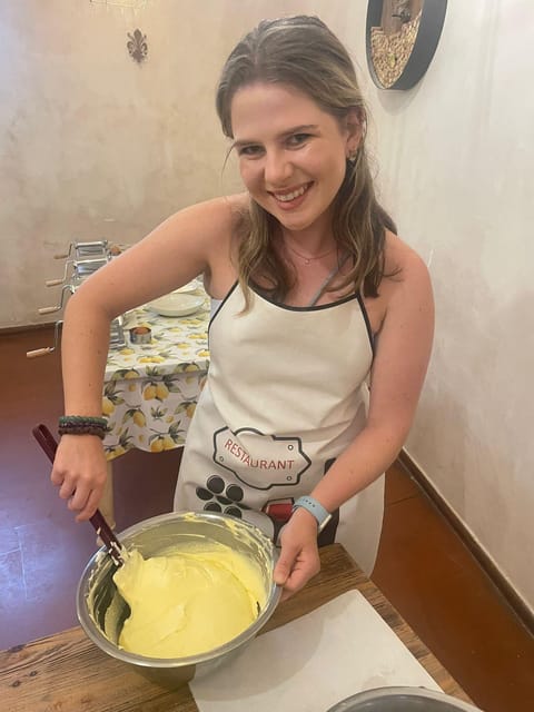Milan: Pasta and Tiramisu Cooking Class with Wine - Wine with Lunch: Prosecco Start and a Real Pairing at the End
