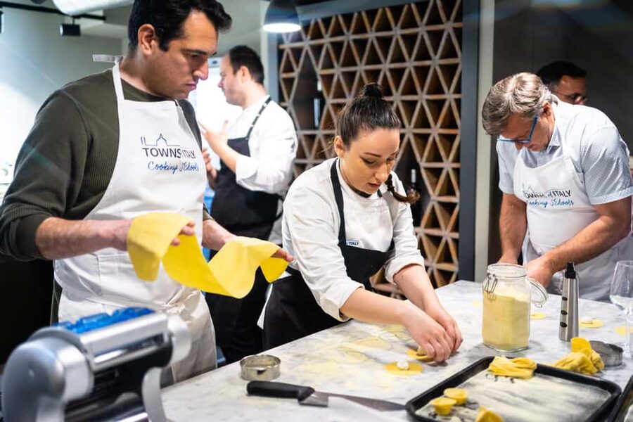 Milan: Pasta Class with Gelato or Tiramisù & Unlimited Wine - Central Market kitchen class: the easiest way to spend 3 hours well