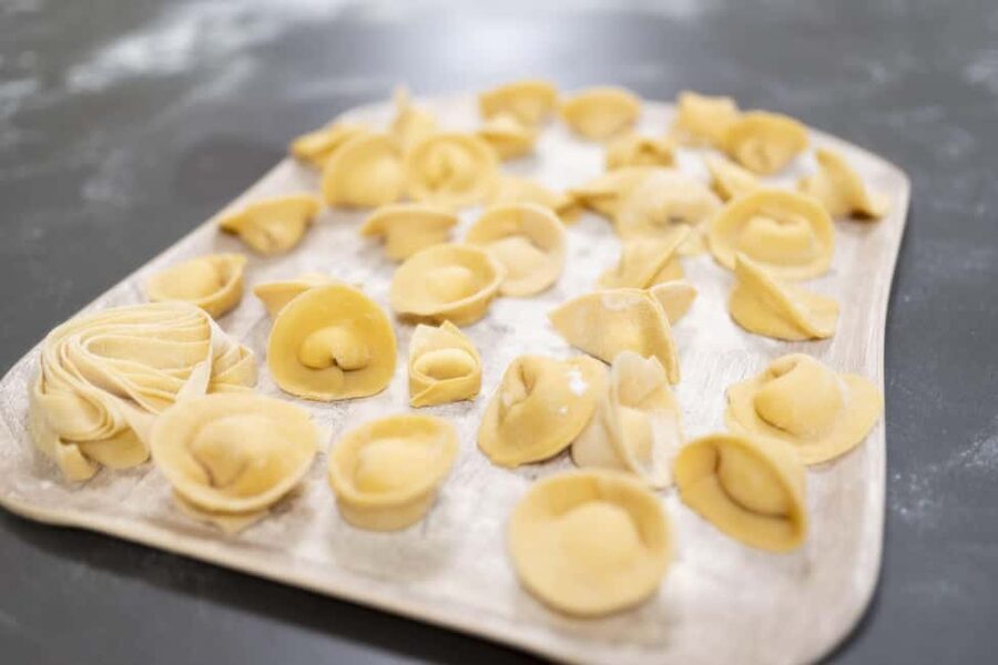 Milan: Pasta, Gnocchi and Tiramisù Cooking Class with Wine - Fresh Pasta, Gnocchi, and Tiramisù in a Milan Kitchen