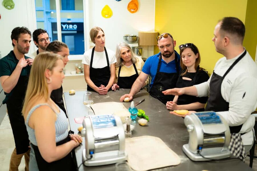 Milan: Pasta, Gnocchi and Tiramisù Cooking Class with Wine - Meeting Point in Milan: Via Lodovico Settala, Ring at 18