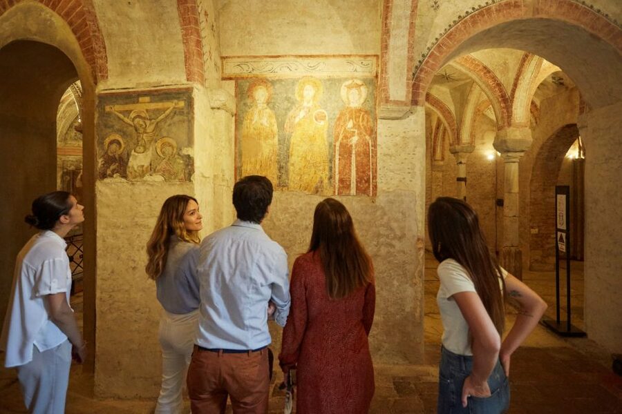 Milan: Pinacoteca Ambrosiana and San Sepolcro Crypt Ticket - Then the Crypt: Crypt of San Sepolcro Under Piazza San Sepolcro
