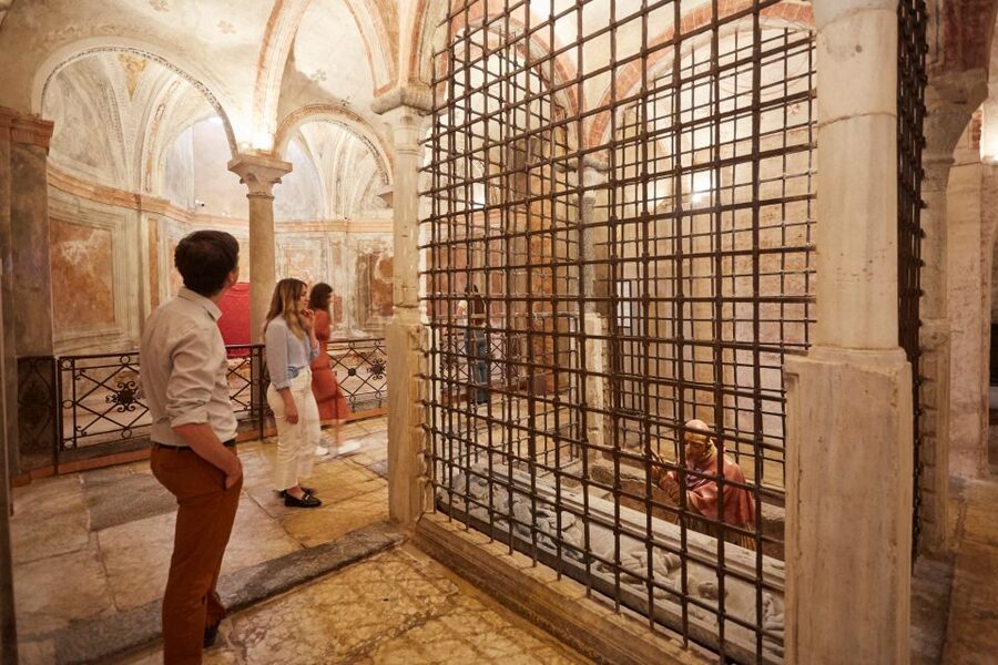 Milan: Pinacoteca Ambrosiana and San Sepolcro Crypt Ticket - Using the App and Optional Add-Ons Without Losing Your Pace