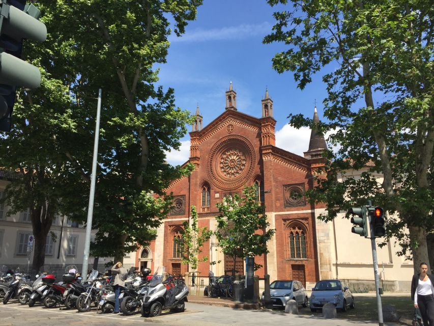 Milan: Pinacoteca Art Gallery and Brera District Guided Tour - Brera After the Museum: What You Get from the Street Walk