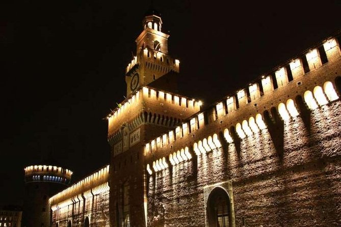 Milan private guided tour by night - Practical tips for a smooth 2.5-hour night