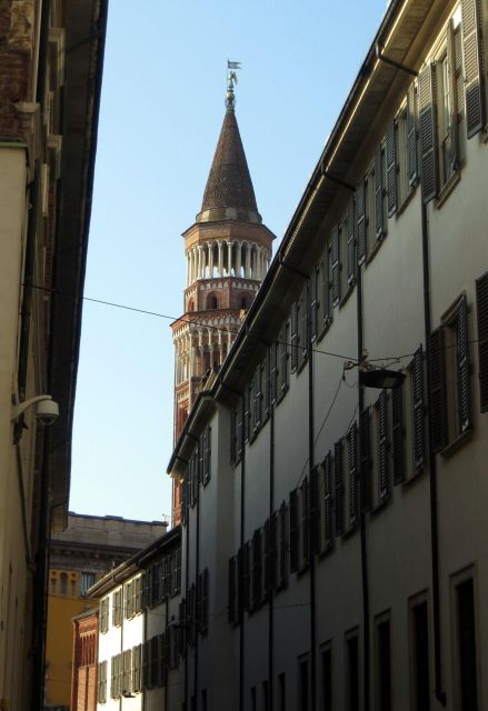 Milan: Private or Shared Essential Walking Tour - How the guide shapes the tour: Laura, Alexia, Cristina, and Fiamma