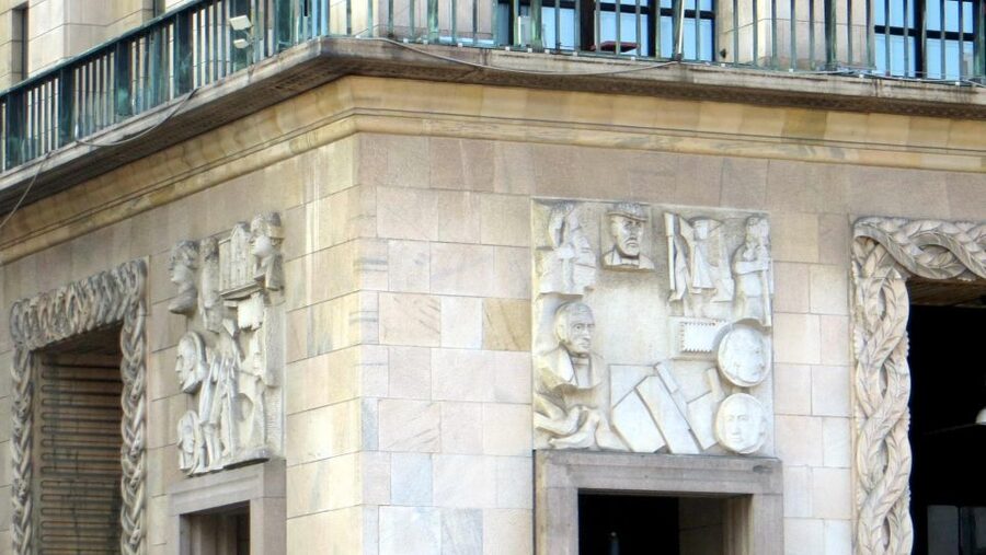 Milan: Private or Shared Essential Walking Tour - Value and price: paying per group (up to 6)
