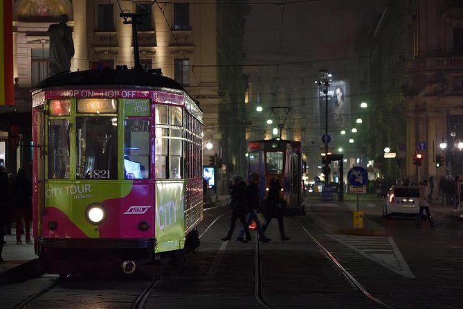 MILAN PRIVATE WALKING TOUR BY NIGHT: AMAZING MILAN - 2 h - Why Milan at 9 pm is such a smart move