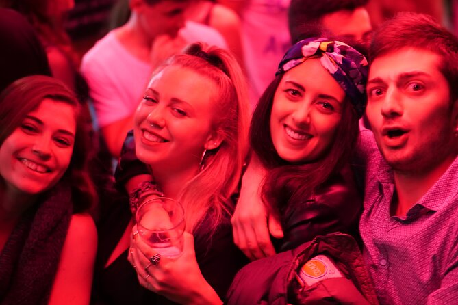 Milan Pub Crawl Party with Free Shots and Drink Deals by Riviera - Milan at 9:00 pm: why the timing works