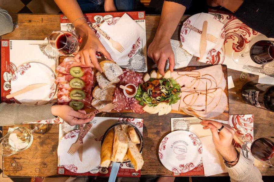 Milan’s Full-Meal Gourmet Food Tour - More Than Tastings - The Duomo-area lunch block: where Milanese comfort shows up
