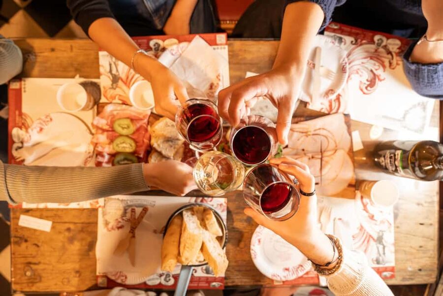 Milan’s Full-Meal Gourmet Food Tour - More Than Tastings - Piazza Paolo VI: the wine-and-charcuterie stop that actually feels like dinner