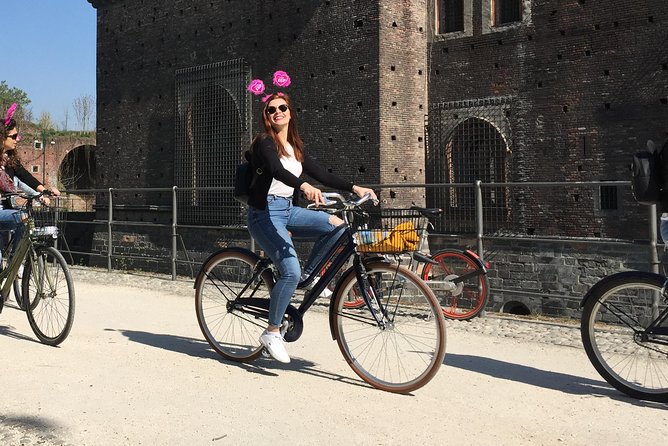 Milan's Hidden Gems: Unique Bike Tour (ENG, NL) - Why this Milan bike route feels faster than walking