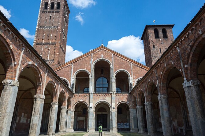 Milan Scavenger Hunt and Best Landmarks Self Guided Tour - App timing, unclear clues, and how to avoid frustration
