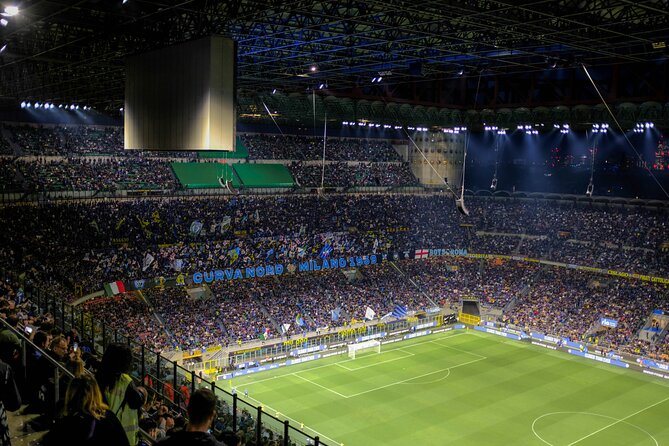 Milan: See a football game in Milan together with locals - Why the English-speaking guide is more than a nice extra