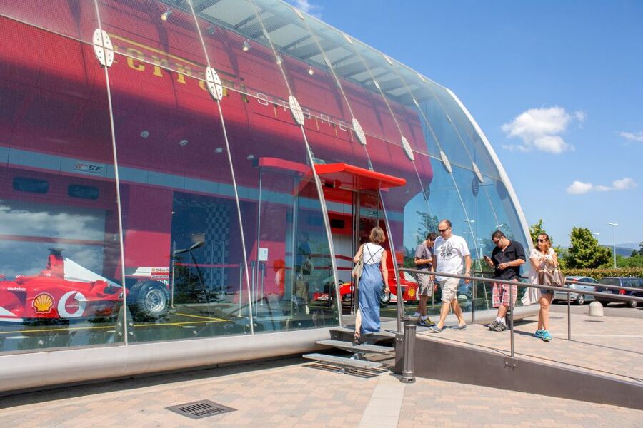 Milan: Serravalle Designer Outlet Roundtrip Bus Transfer - Getting On the Bus: Milan Pickup Points That Actually Matter