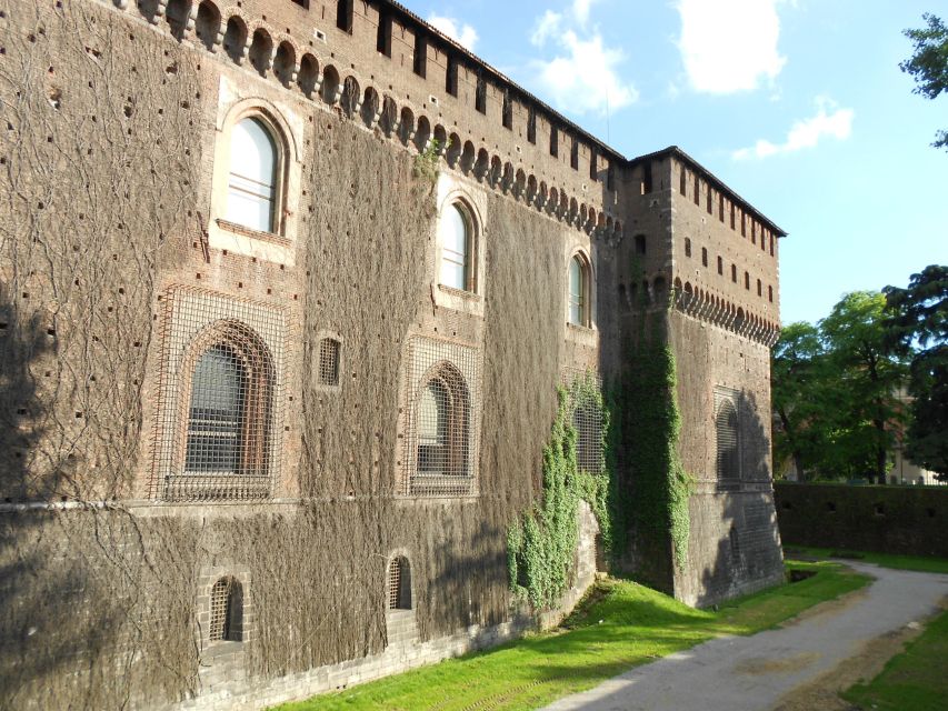 Milan: Sforza Castle & Leonardo Skip-the-Line Private Tour - The Sforza Castle Rooms, Courts, and Michelangelo’s Pietà
