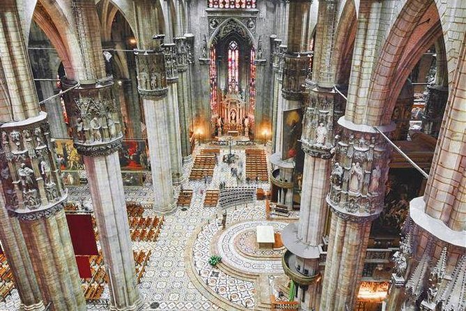 Milan: Skip-the-Line Duomo & La Scala Museum Guided Tour - How the tour works: two hours, two icons, one tight route