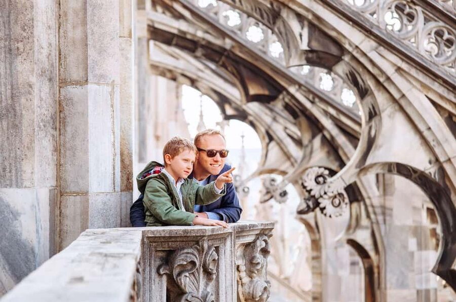 Milan Small Group: Duomo & Rooftop, Castle, Gelato Tasting - Key things that make this tour work