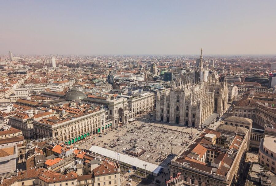Milan Small Group: Duomo & Rooftop, Castle, Gelato Tasting - Gelato tasting that fits, not hijacks, your schedule
