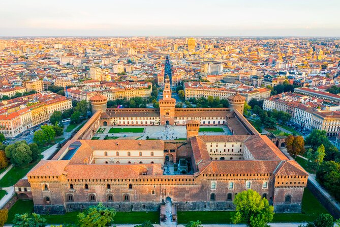 Milan Small Group: Duomo & Rooftop, Sforza Castle, Gelato Tasting - Castello Sforzesco: the castle walk plus a great view angle
