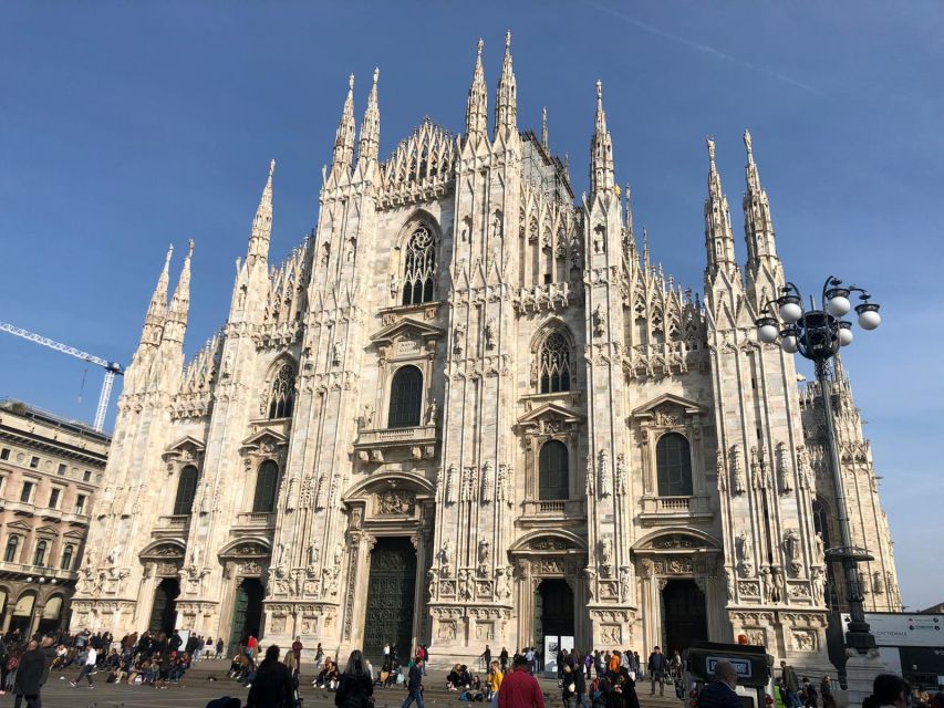 Milan: Small Group Walking Tour with Last Supper Access - Inside Santa Maria delle Grazie: what makes The Last Supper worth the effort