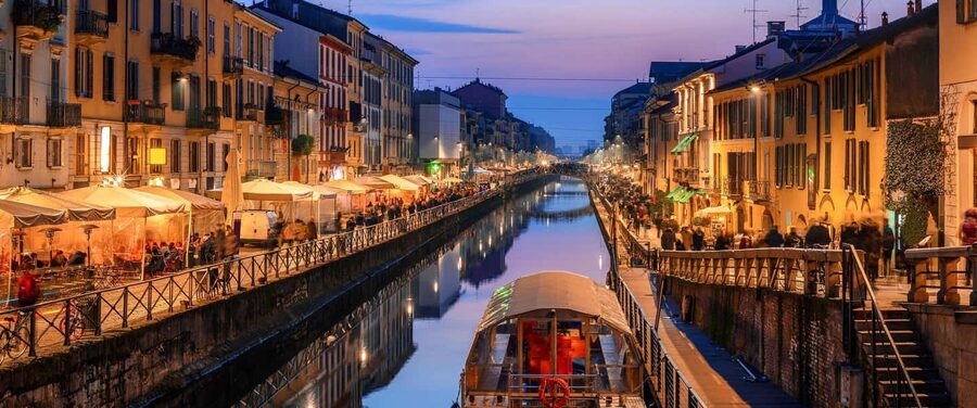 Milan Social Walk: Bars, Squares & Local Vibes - What Can Go Right (and What to Watch For)