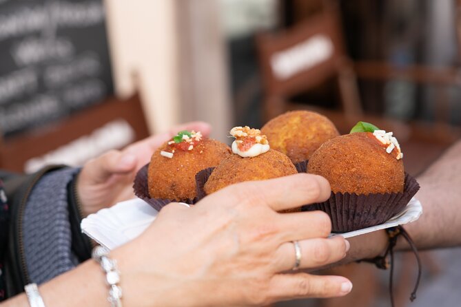 Milan Street Food Tour -Italian Food Experience by Do Eat Better - Piazza Mercanti Pastry Stop: Sweet, Small, and Many-Shape