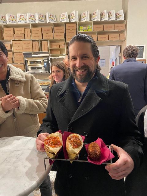 Milan: Sunset Navigli Food and Drinks Tour with a Local - Stop 2: wine tasting + savory bites