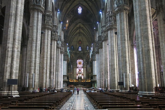 Milan Super Saver: Skip-the-line Duomo and Rooftop Tour - Meeting at Mondadori Duomo and the rules that shape your visit
