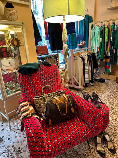Milan: The Ultimate Vintage Shopping Guidebook - What You’ll Actually Shop For: Vinyl, Jewelry, Antiques, and Clothes