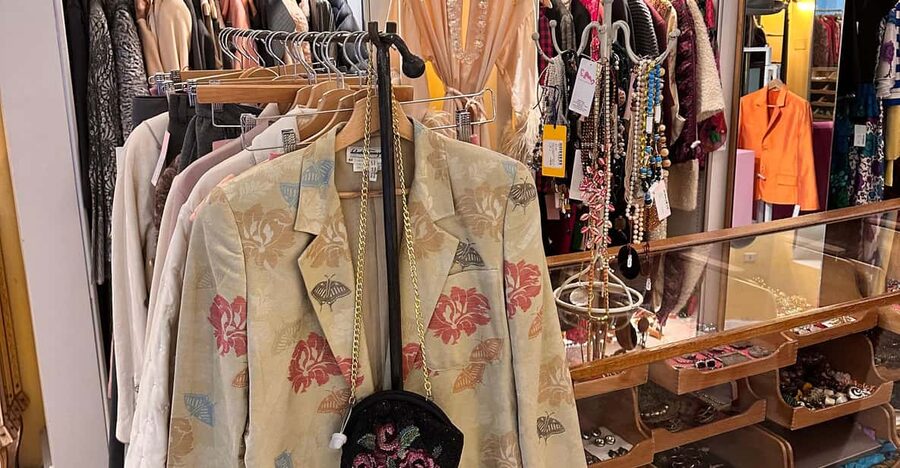 Milan: The Ultimate Vintage Shopping Guidebook - Practical Tips to Get More Out of Milan Vintage Shopping