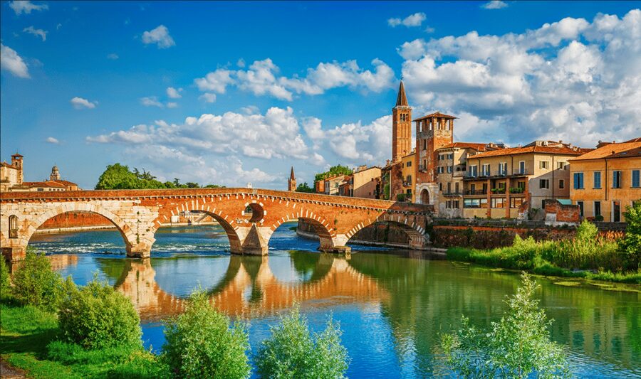 Milan: Verona Day Tour with a Lake Garda Cruise to Sirmione - Getting To Verona: The Coach Ride and How to Use It